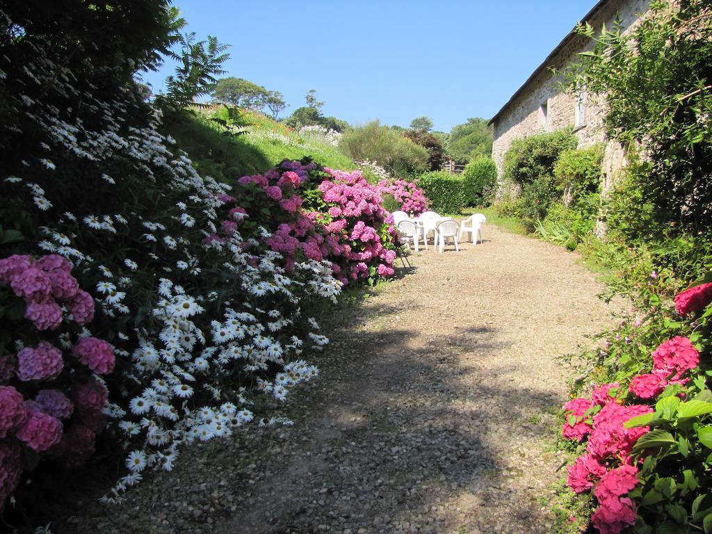 Gite De La Ferme De La Cour Crasville (Manche) Exterior foto